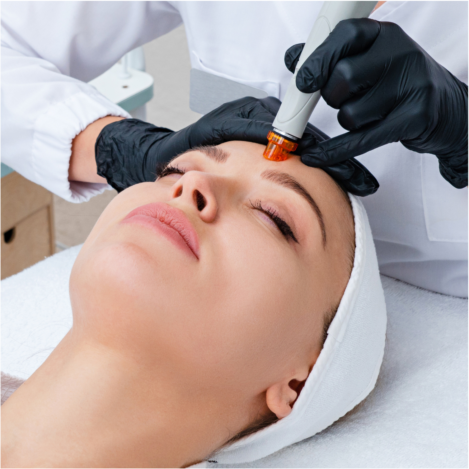 MEOD Beauty & Aesthetics - Aqua Peel